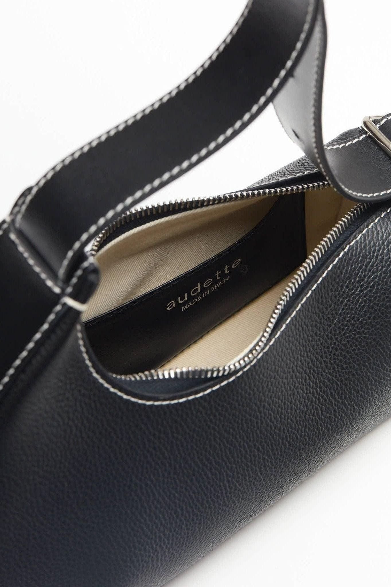 Petit Gondol - Black Grained