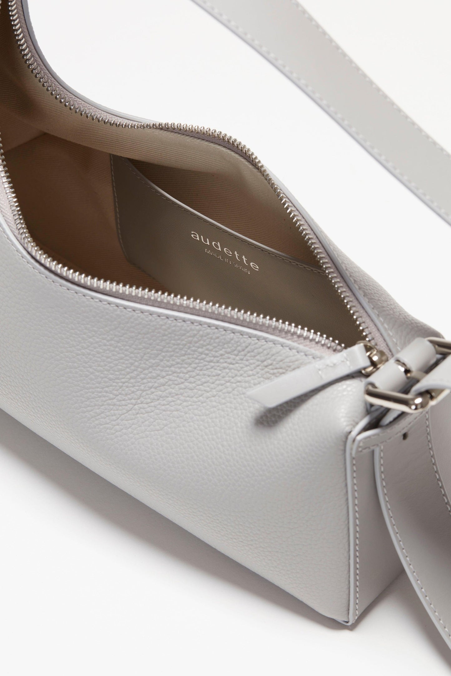 Gondol - Grey Grained