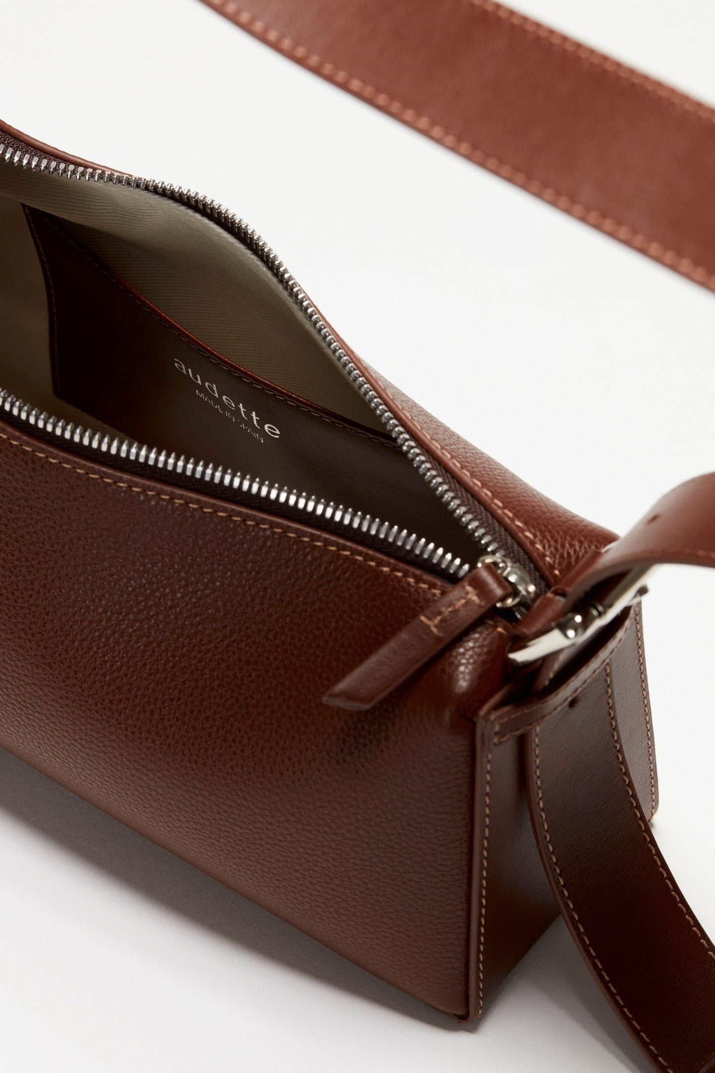 Gondol - Marron Grained