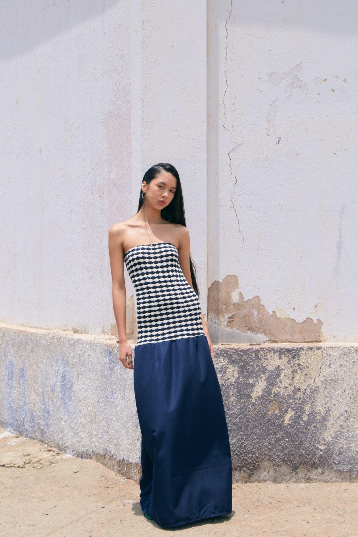 Conchita - Navy and White Knitted Dress