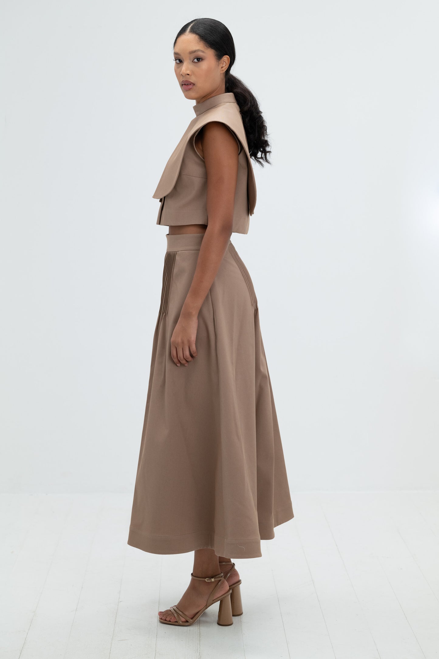 Vestal - Brown Crop Top