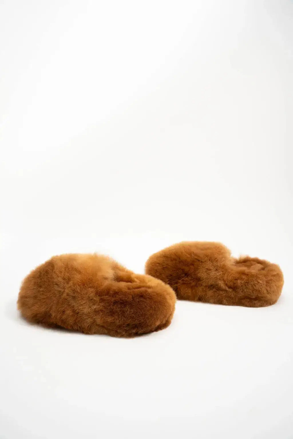 Nubecitas - Brown Alpaca Fur Slippers