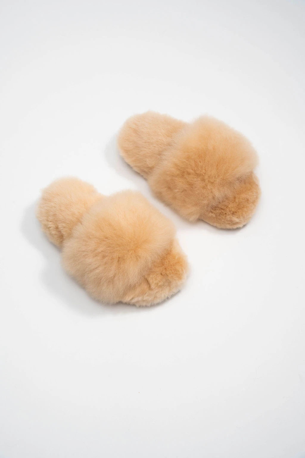 Pompones - Beige Alpaca Fur Slippers
